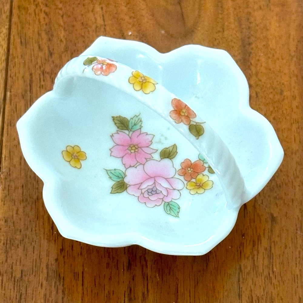 Vintage Takahashi Joy San Francisco Small Porcelain Trinket Basket Made in Japan